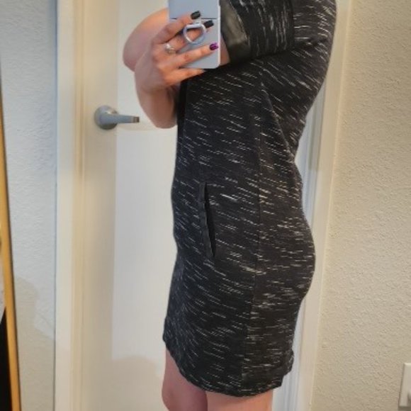 Dress - Picture 3 of 7